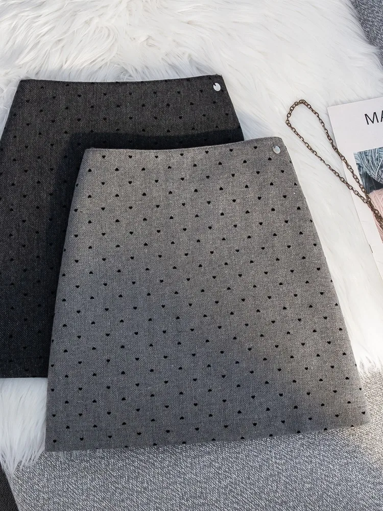 Юбка А-силуэта с высокой талией, женская, в горошек, на подкладке, облегающая, стройнящая, корейский стиль, осень-зима
Юбка А-силуэта с высокой талией, женская, в горошек, на подкладке, облегающая, стройнящая, корейский стиль, осень-зима