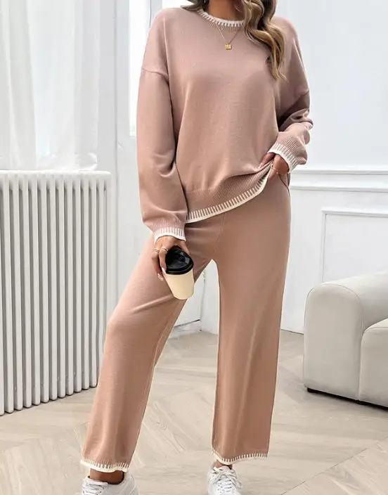 Women's Leisure Vacation Style Loose Long Sleeve Two-Piece Set: Comfort Meets Fashion
Women's Leisure Vacation Style Loose Long Sleeve Two-Piece Set: Comfort Meets Fashion
