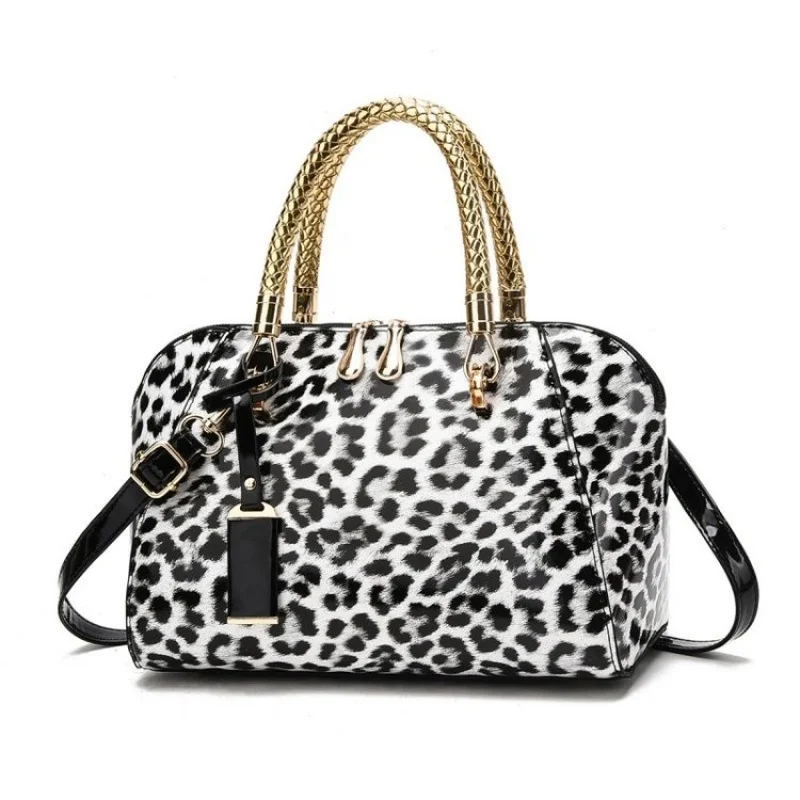 Travel Duffel Bag Waterproof Large Capacity Luggage Tote With Shoe Pocket For Outdoor Travel
Travel Duffel Bag Waterproof Large Capacity Luggage Tote With Shoe Pocket For Outdoor Travel