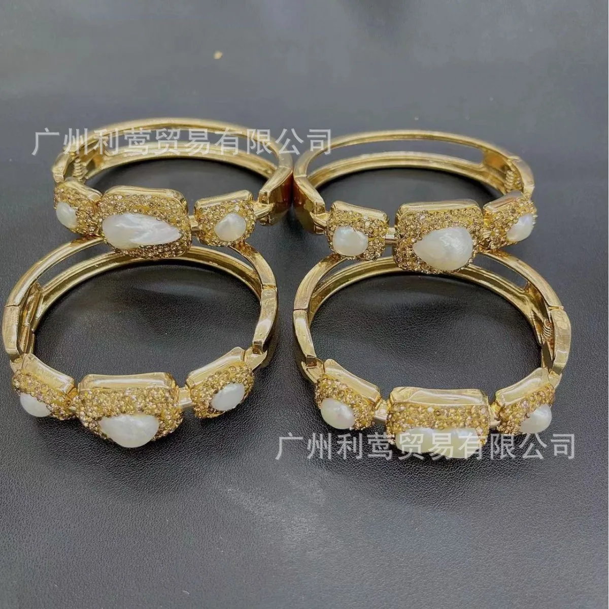 European new natural freshwater baroque pearl bracelet national retro personality high-end pearl bracelet jewelry
European new natural freshwater baroque pearl bracelet national retro personality high-end pearl bracelet jewelry
