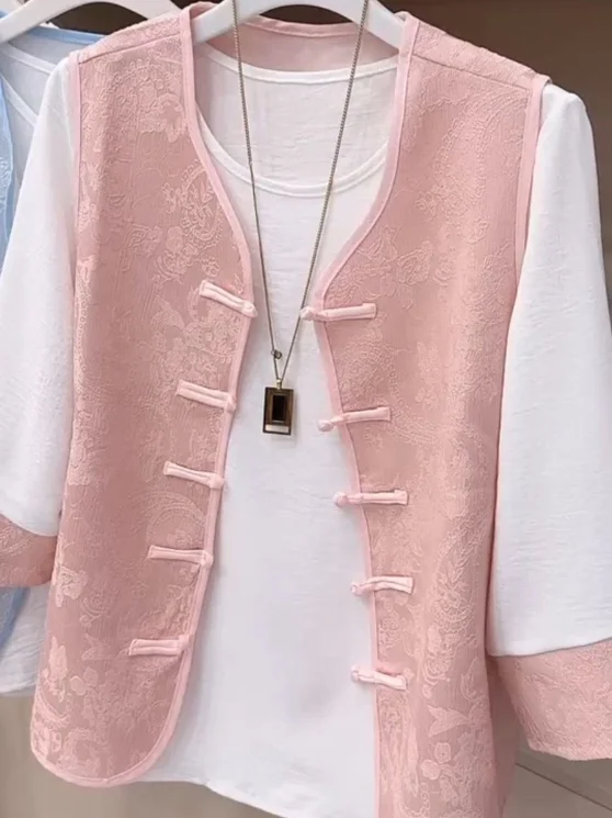 New plus Size Loose Slimming Fashionable Chinese Style Buttoned Summer Top And Vest Two Piece Set Breathable Casual Wear
New plus Size Loose Slimming Fashionable Chinese Style Buttoned Summer Top And Vest Two Piece Set Breathable Casual Wear