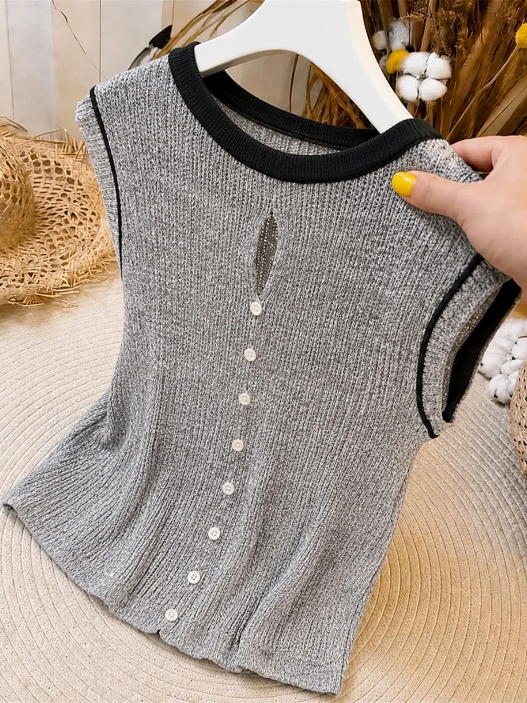 Color Block Design Hollow out Silk Knitted Top Women's Summer New Style Comfortable Soft Korean Version Straight Cut Blouse
Color Block Design Hollow out Silk Knitted Top Women's Summer New Style Comfortable Soft Korean Version Straight Cut Blouse