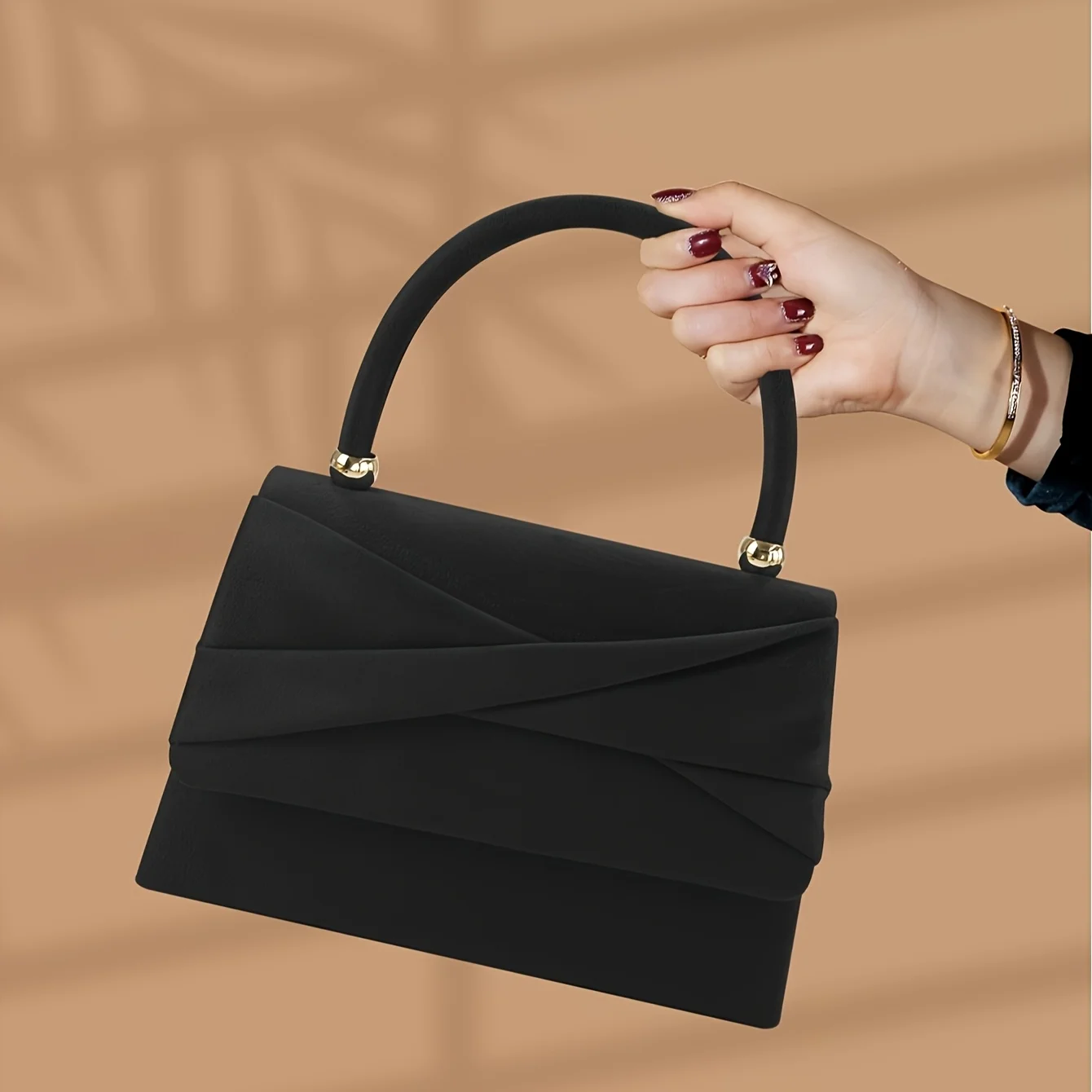 Elegant Pleated Plush Handbag for Women - Detachable Shoulder Strap & Magnetic Closure, Solid Color Evening Bag for Parties, Business, Valentine'S Gift (Red/Blue/Black), Novelty Purse
Elegant Pleated Plush Handbag for Women - Detachable Shoulder Strap & Magnetic Closure, Solid Color Evening Bag for Parties, Business, Valentine'S Gift (Red/Blue/Black), Novelty Purse