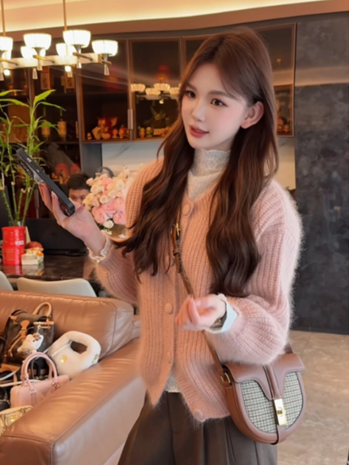 e Розовый мягкий свитер, кардиган, женская свободная вязаная верхняя одежда Lazy Sle, осень-зима, элитный сладкий слэ
e Розовый мягкий свитер, кардиган, женская свободная вязаная верхняя одежда Lazy Sle, осень-зима, элитный сладкий слэ