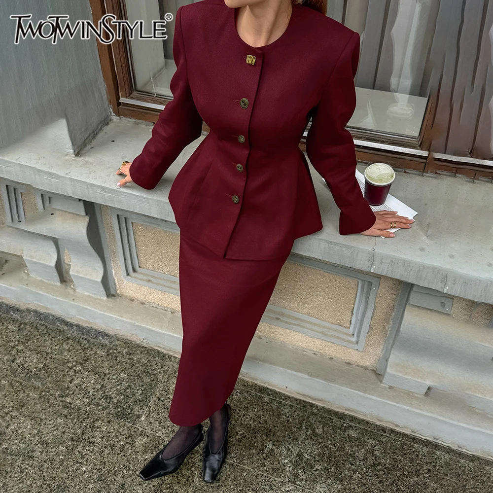 TWOTWINSTYLE Winered Spliced Buttons Two Piece Set Female O Neck Long Sleeve Top Luxury Commute Women's Skirt Sets Fashion New
TWOTWINSTYLE Winered Spliced Buttons Two Piece Set Female O Neck Long Sleeve Top Luxury Commute Women's Skirt Sets Fashion New