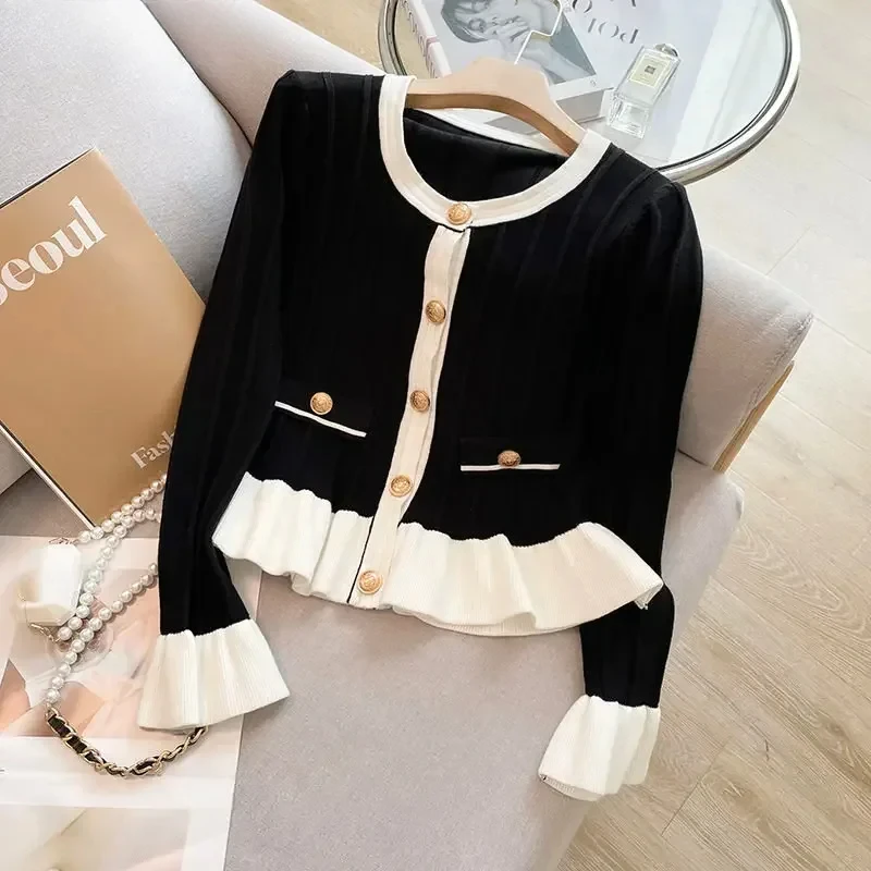 2024 Sweet Cardigan Women Clothing O-neck Flare Sleeve Tunic Sueter Mujer Ruffles Vintage Knitted Sweater Coat Korean Pull Femme
2024 Sweet Cardigan Women Clothing O-neck Flare Sleeve Tunic Sueter Mujer Ruffles Vintage Knitted Sweater Coat Korean Pull Femme