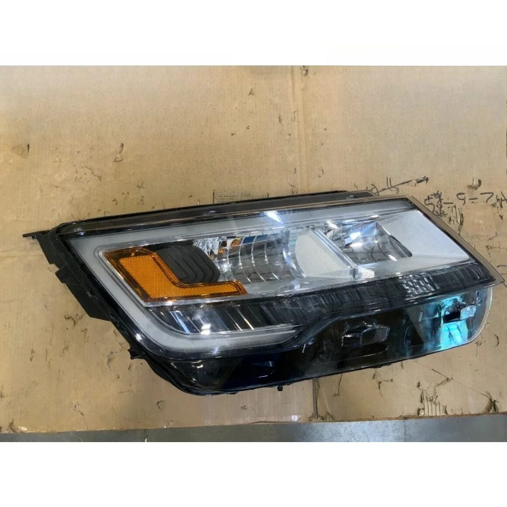 For 2016-2018 Ford Explorer Limited/XLT/Platinum LED DRL Headlight Right Side
For 2016-2018 Ford Explorer Limited/XLT/Platinum LED DRL Headlight Right Side