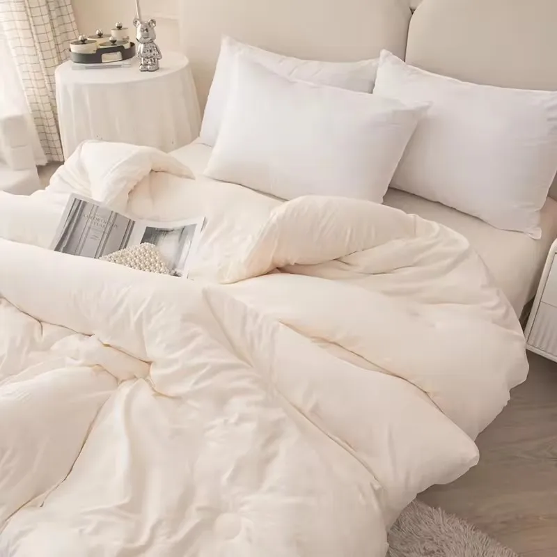 Raw Cotton Soybean Quilt Spring and Autumn Quilt Thickened Winter Quilt
Raw Cotton Soybean Quilt Spring and Autumn Quilt Thickened Winter Quilt