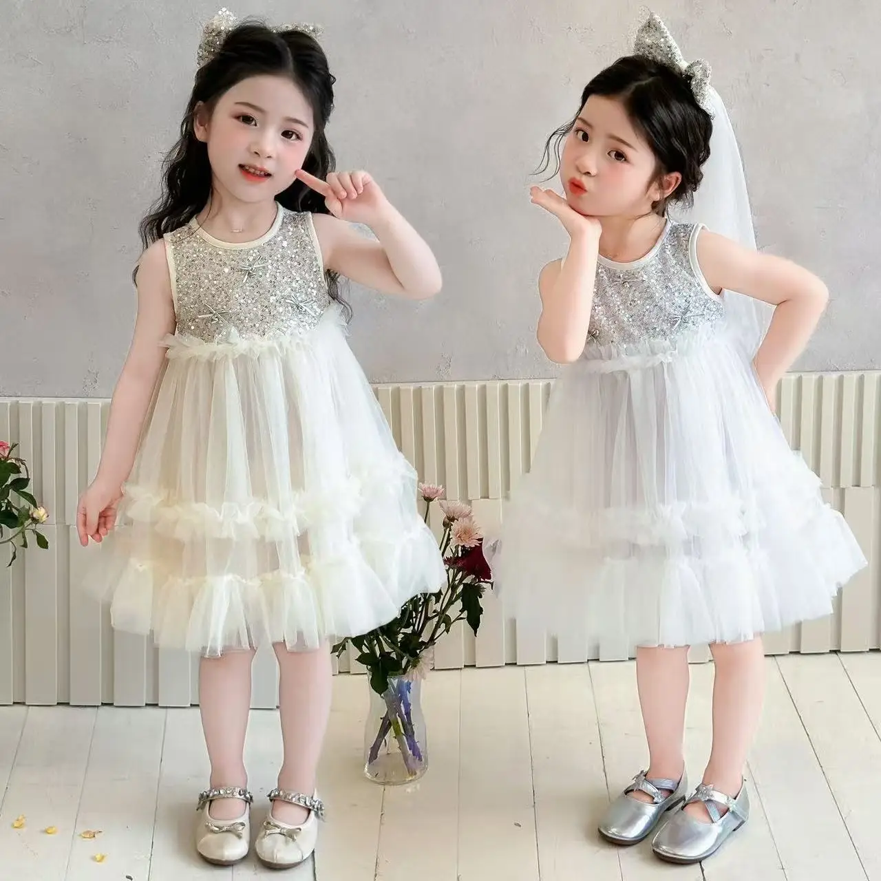 Girls' Dress Summer New Style, Children's Fashion Sequin Mesh Princess Dress Comes with Headveil
Girls' Dress Summer New Style, Children's Fashion Sequin Mesh Princess Dress Comes with Headveil