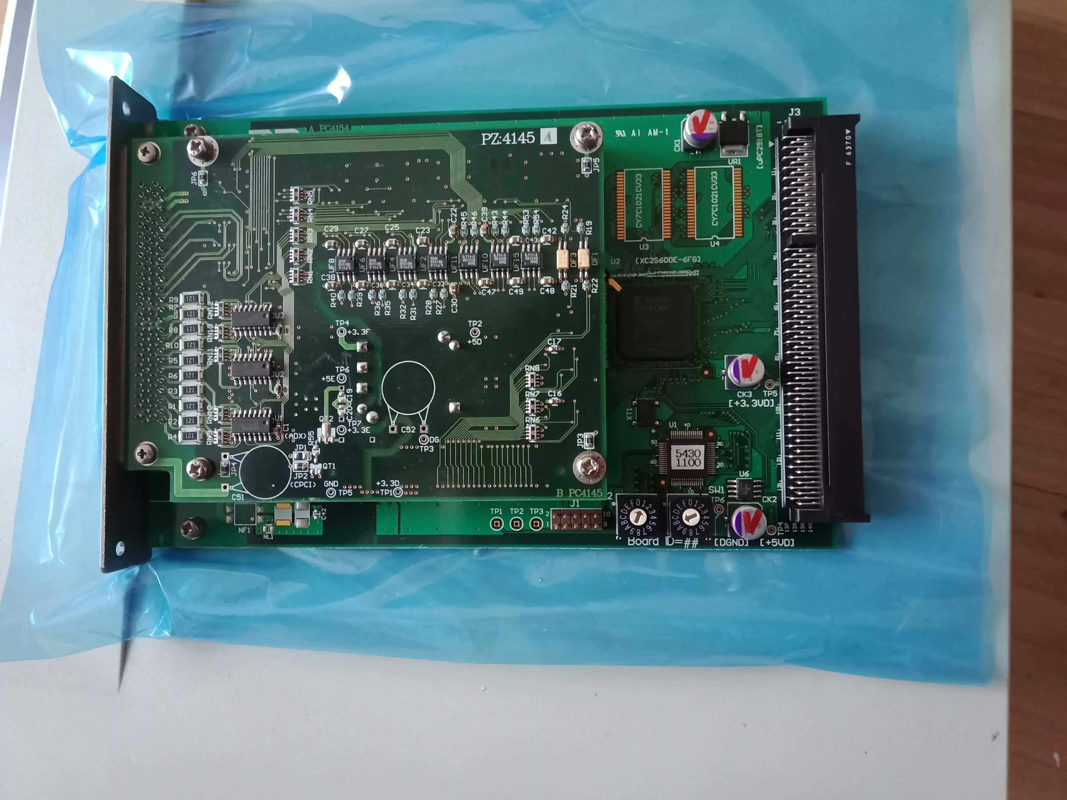 Japanese AND, A & D 6-axis encoder input board, control card AD5430-11 new
Japanese AND, A & D 6-axis encoder input board, control card AD5430-11 new