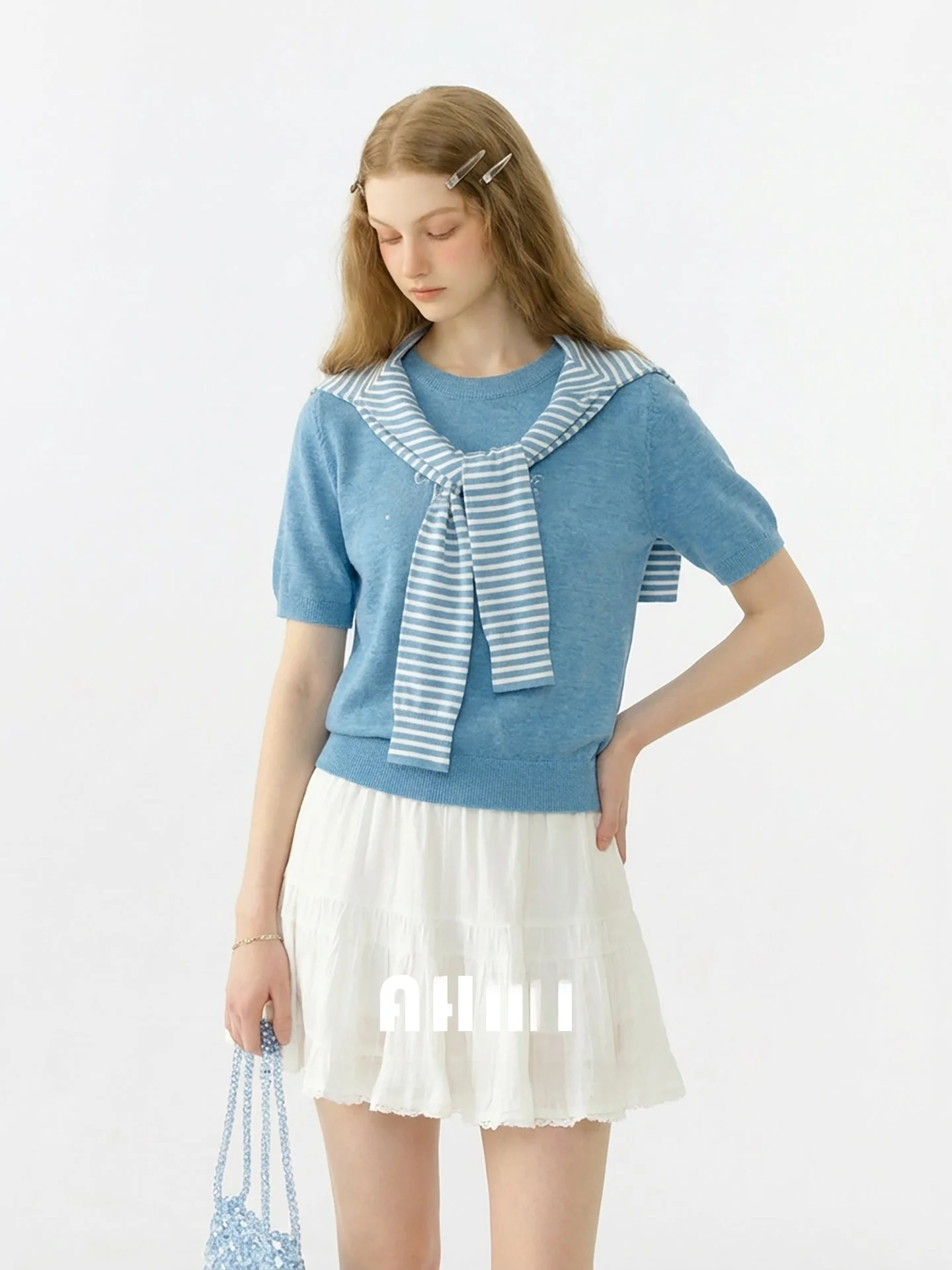 AHMI Korean Stylish Knitted Short Sleeve Two-Piece Set Women's Summer New Design T-Shirt Top with Shawl Sweet Style Loose Fit
AHMI Korean Stylish Knitted Short Sleeve Two-Piece Set Women's Summer New Design T-Shirt Top with Shawl Sweet Style Loose Fit