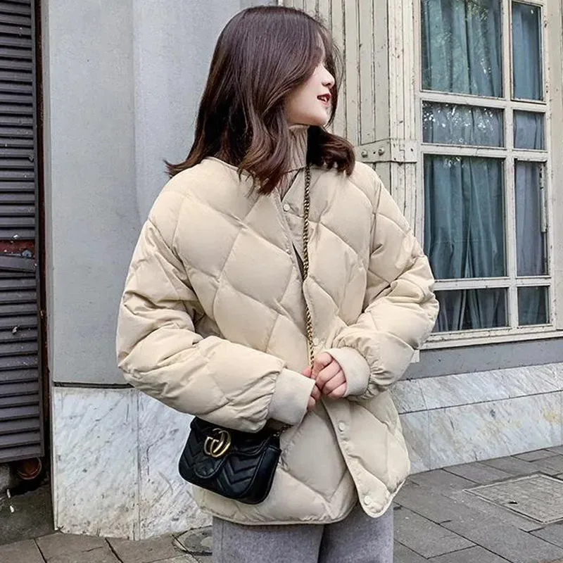 Korean Version 2023 New Short Down Cotton-Padded Jacket Women Padded Warm Fashion Temperament Joker Western Style Jacket Tide.
Korean Version 2023 New Short Down Cotton-Padded Jacket Women Padded Warm Fashion Temperament Joker Western Style Jacket Tide.