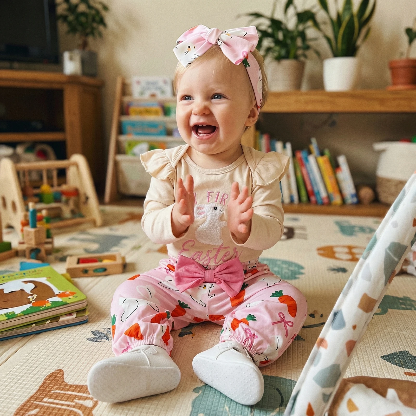 Spring Easter Infant Baby Girl Outfit Bunny Ruffled Long Sleeve Romper Pants Bow Headband Clothes Set
Spring Easter Infant Baby Girl Outfit Bunny Ruffled Long Sleeve Romper Pants Bow Headband Clothes Set
