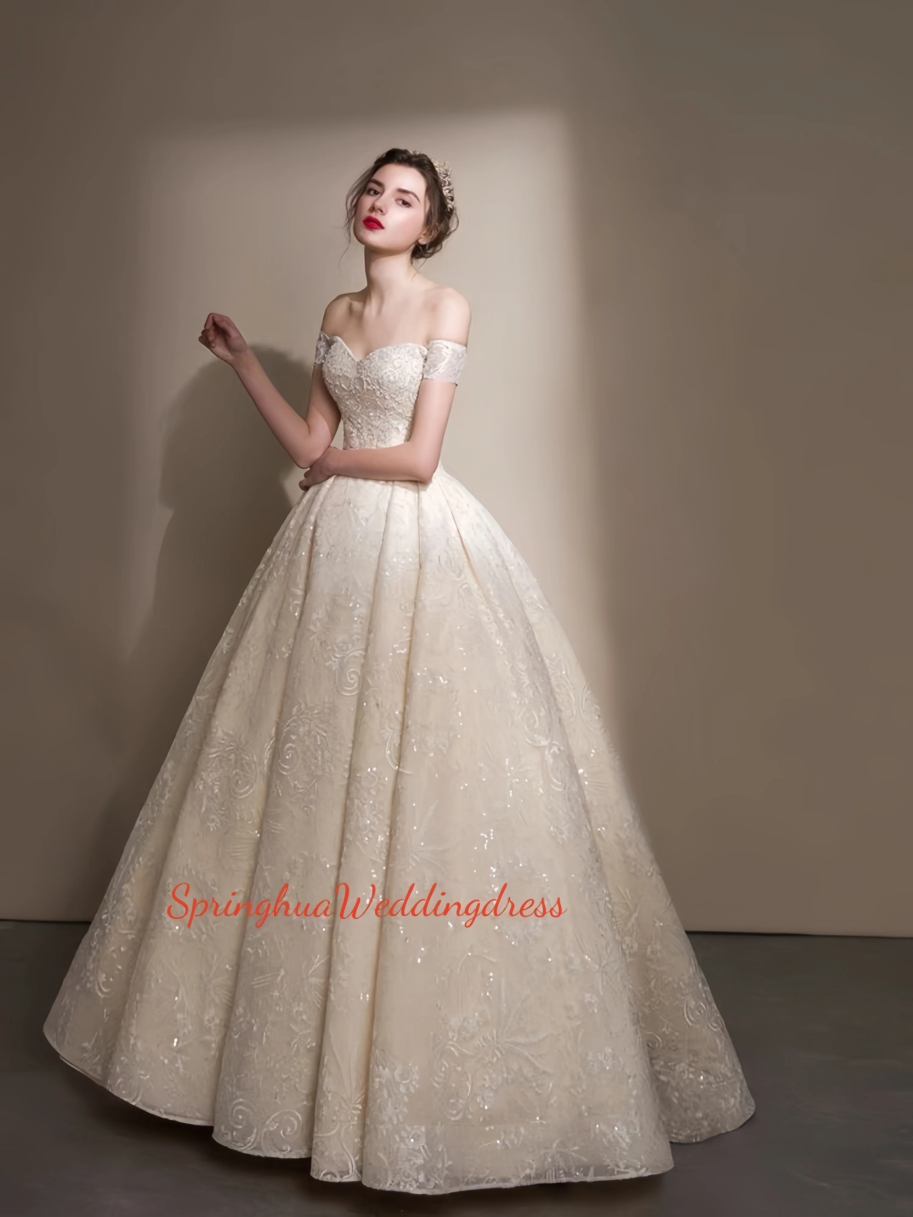 Custom wedding dress bridal gown new main yarn trailing a word shoulder vestibular restoring ancient ways
Custom wedding dress bridal gown new main yarn trailing a word shoulder vestibular restoring ancient ways