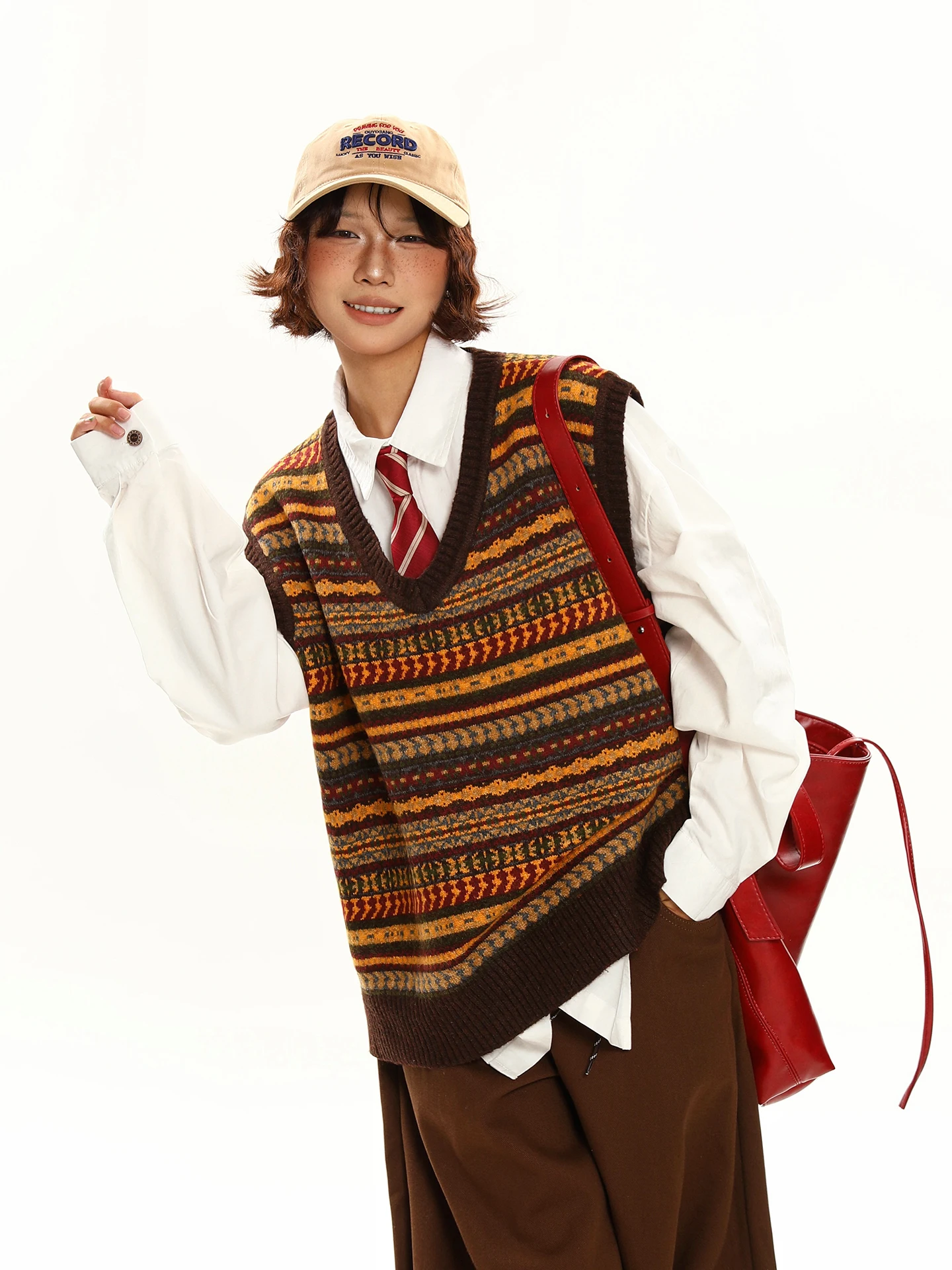 Chen Zhanlao Store American College Sle вязаный свитер с v-образным вырезом, жилет, женский свободный повседневный осенний новый свитер
Chen Zhanlao Store American College Sle вязаный свитер с v-образным вырезом, жилет, женский свободный повседневный осенний новый свитер