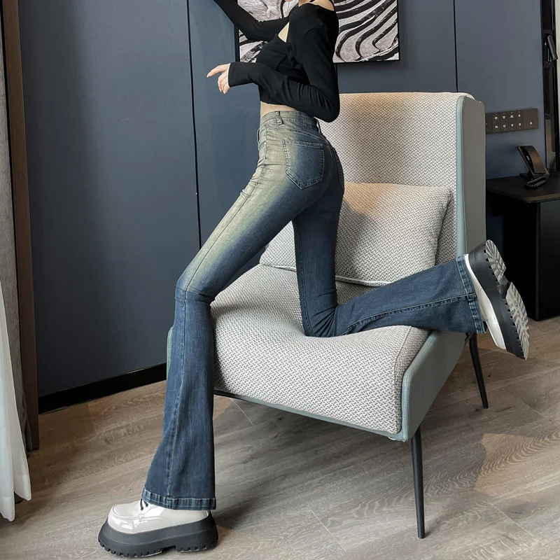 Korean Retro Gradient Color Casual Mopping Jeans Women 2022 New High Street Fashion All-match Slim Wide-leg Pants
Korean Retro Gradient Color Casual Mopping Jeans Women 2022 New High Street Fashion All-match Slim Wide-leg Pants