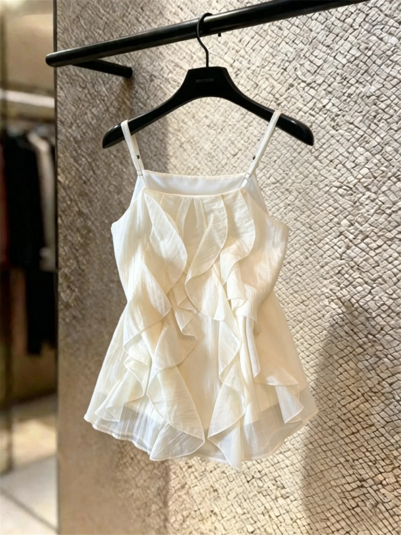 Slimming High-End Women's Summer Outerwear Shoulder Bared Chiffon Tank Top with Lace Trim Strapless Vest by Thirteenth Factory
Slimming High-End Women's Summer Outerwear Shoulder Bared Chiffon Tank Top with Lace Trim Strapless Vest by Thirteenth Factory