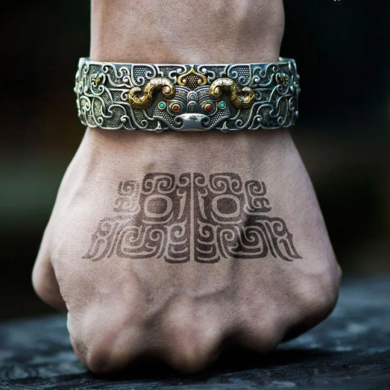 Handmade Bracelet Carved Pixiu Retro Chinese Style Bold Open Bracelet Bangle Jewelry Ethnic Style Bracelet for Men
Handmade Bracelet Carved Pixiu Retro Chinese Style Bold Open Bracelet Bangle Jewelry Ethnic Style Bracelet for Men