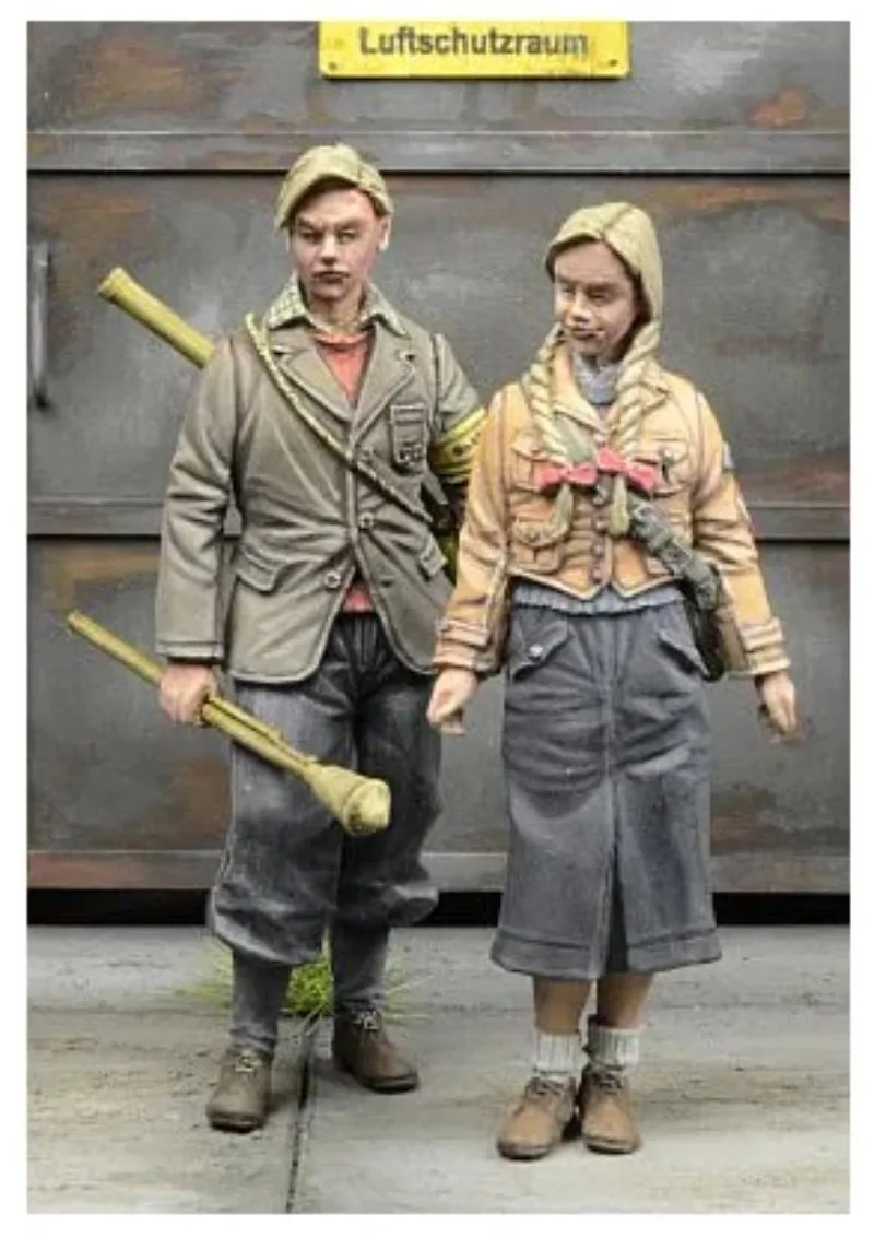 1/35 Scale Resin Figures Assembly Model Kits WWI Military Youth 2 Figures Hobby Miniatures Unassambled and Unpainted
1/35 Scale Resin Figures Assembly Model Kits WWI Military Youth 2 Figures Hobby Miniatures Unassambled and Unpainted