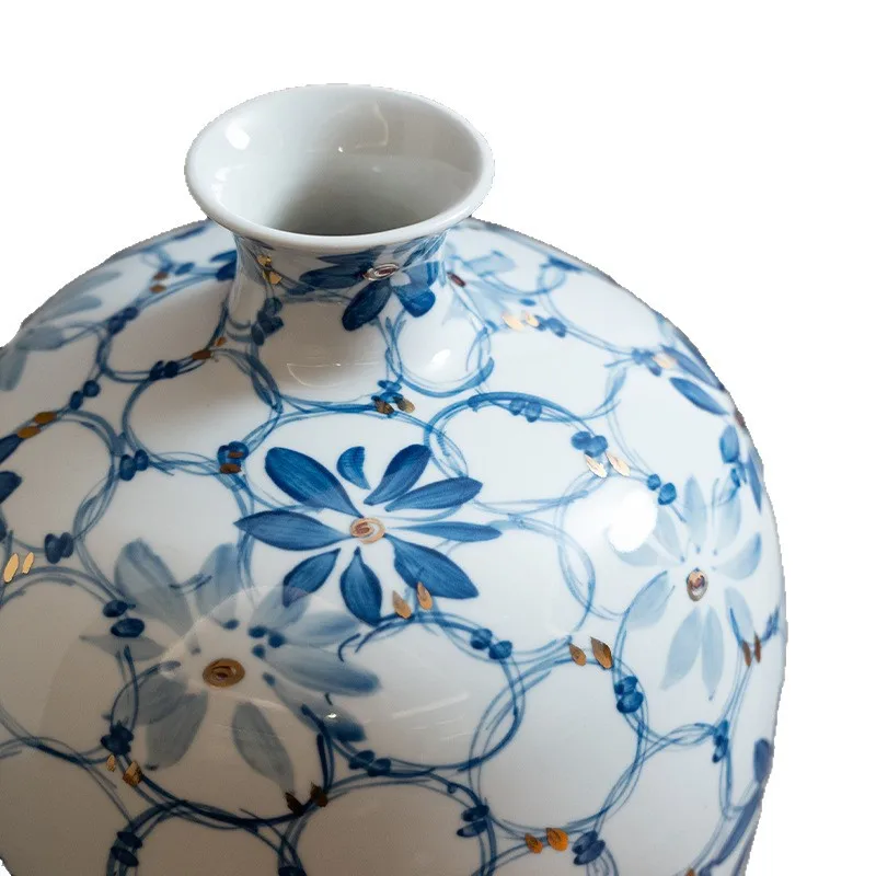 Hand-painted gilt blue and white ceramic large vase decorative ornament living room entrance ornament
Hand-painted gilt blue and white ceramic large vase decorative ornament living room entrance ornament