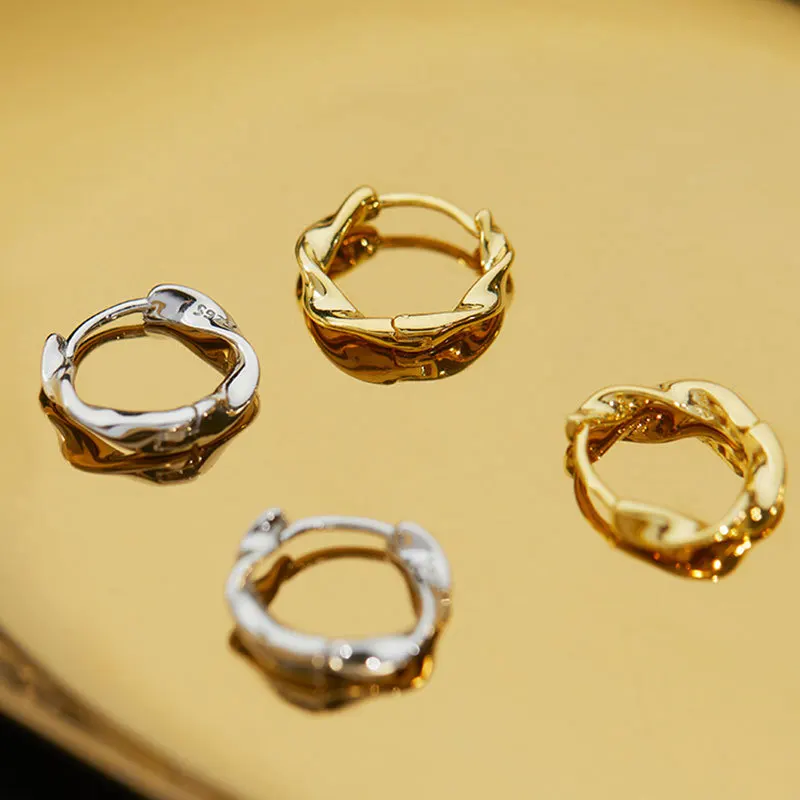 925 sterling silver ear rings and ear buckles for women, cold wind, small and simple, do not take off earrings when sleeping
925 sterling silver ear rings and ear buckles for women, cold wind, small and simple, do not take off earrings when sleeping