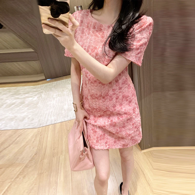 Women Elegant Three-dimensional Embroidered Pink Slim Mini Dress Party Club Wedding
Women Elegant Three-dimensional Embroidered Pink Slim Mini Dress Party Club Wedding