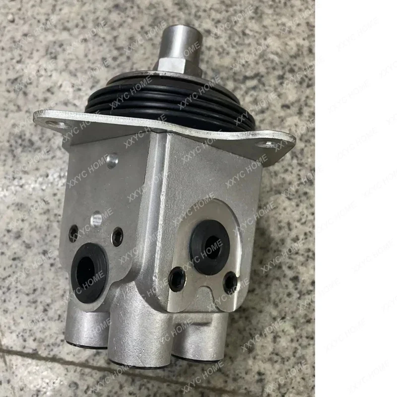 for Komatsu 120/130/200/220/360-5/-6 refueling gear switch accelerator knob excavator accessories
for Komatsu 120/130/200/220/360-5/-6 refueling gear switch accelerator knob excavator accessories