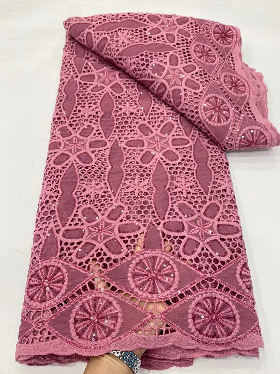 NDPN267 Free shipping African net lace fabric with sequins,top quality embroidered cord lace fabric for party & wedding dress
NDPN267 Free shipping African net lace fabric with sequins,top quality embroidered cord lace fabric for party & wedding dress