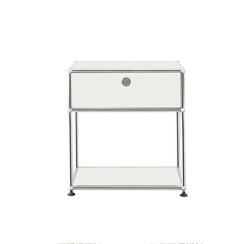 Прикроватная тумбочка из нержавеющей стали Bauhaus Спальня Современный минималистский шкаф для хранения вещей рядом с диваном
Прикроватная тумбочка из нержавеющей стали Bauhaus Спальня Современный минималистский шкаф для хранения вещей рядом с диваном
