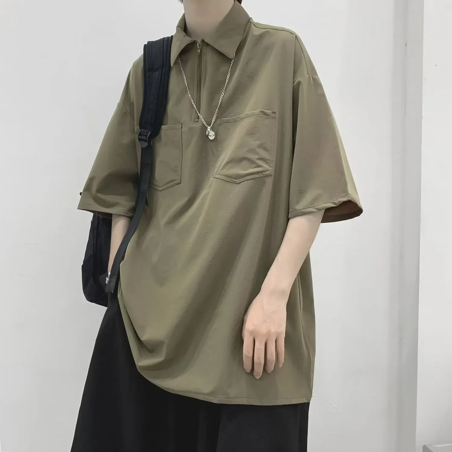 Spring Summer New Polo Shirtn Men's Short Sleeved Solid Color Tops Korean Loose Fitting T-shirt Men's Clothing Y2k Streetwear
Spring Summer New Polo Shirtn Men's Short Sleeved Solid Color Tops Korean Loose Fitting T-shirt Men's Clothing Y2k Streetwear