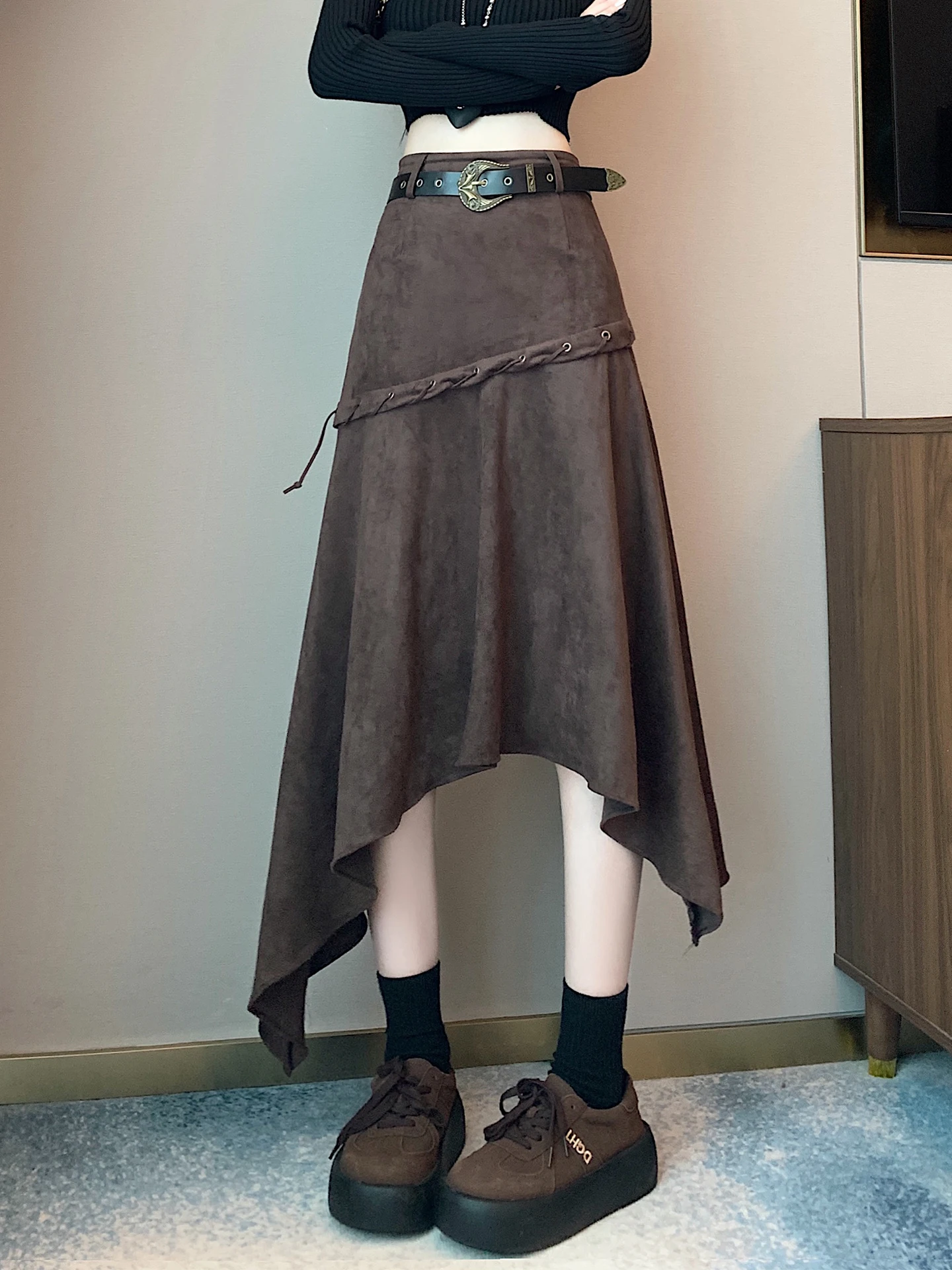 High Waist Irregular Suede Skirt Women's Spring 2026 Slimming A-Line Skirt Korean Sle Commute Casual Stand Fit
High Waist Irregular Suede Skirt Women's Spring 2026 Slimming A-Line Skirt Korean Sle Commute Casual Stand Fit