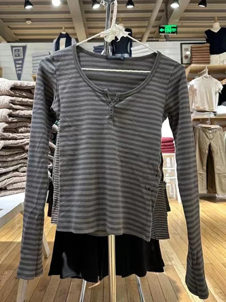 Vintage Striped Slim Long Sleeve T-shirts Autumn Casual Round Neck Streetwear Cotton Tees Women Classic Harajuku Button Tops Y2k
Vintage Striped Slim Long Sleeve T-shirts Autumn Casual Round Neck Streetwear Cotton Tees Women Classic Harajuku Button Tops Y2k