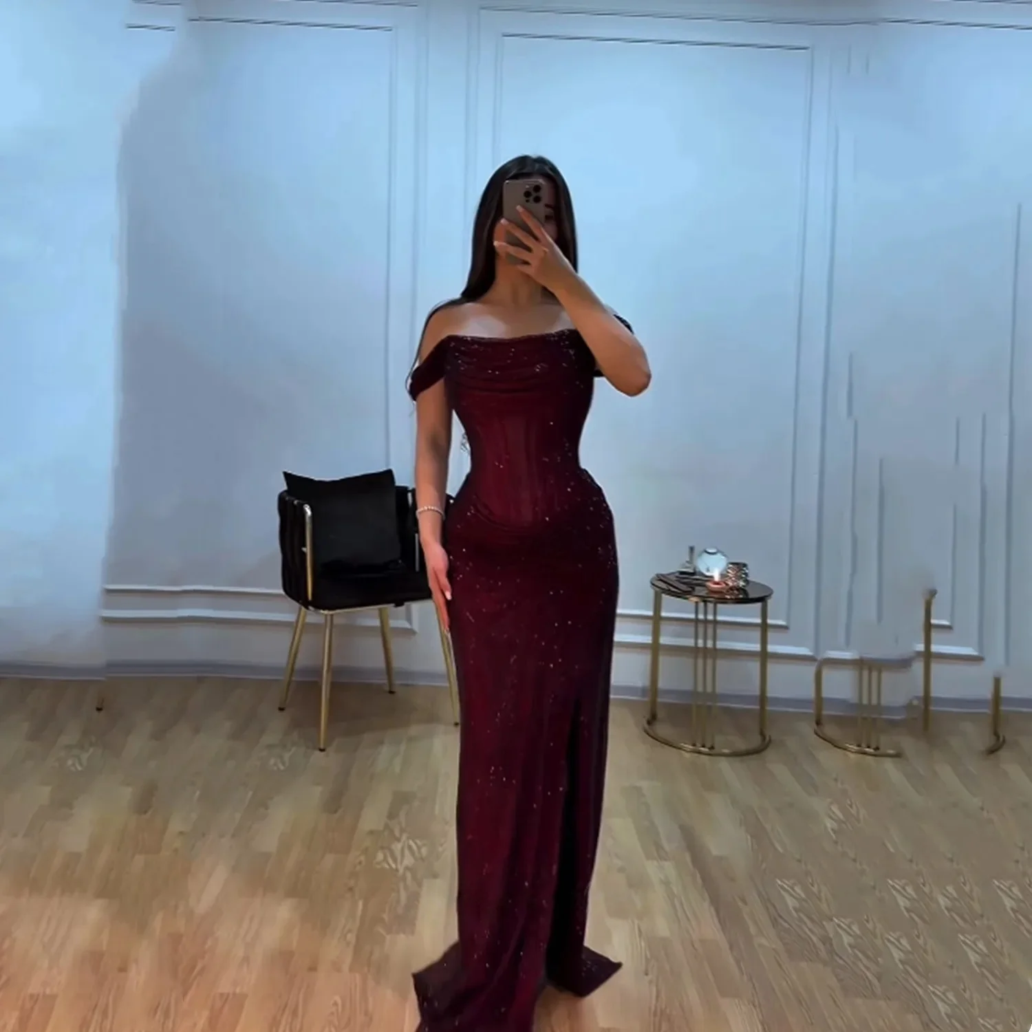 Бордовое блестящее длинное вечернее платье с разрезом, индивидуальный пошив, для особых случаев, унисекс, из джерси, в стиле ретро, Дубай, Саудовская Аравия, для выпускного вечера, на заказ
Бордовое блестящее длинное вечернее платье с разрезом, индивидуальный пошив, для особых случаев, унисекс, из джерси, в стиле ретро, Дубай, Саудовская Аравия, для выпускного вечера, на заказ