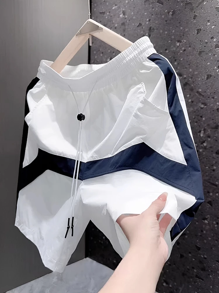 Summer New American Splice Design Men's Casual Shorts Breathable Loose Fit Quick Dry Sport Five-Quarter Length Straight Leg
Summer New American Splice Design Men's Casual Shorts Breathable Loose Fit Quick Dry Sport Five-Quarter Length Straight Leg