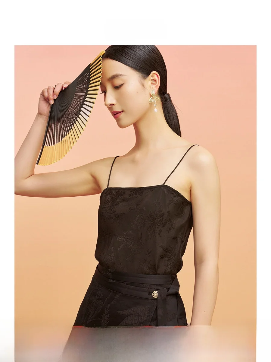 YIYI Chinese Style Embroidered Strapless Vest 45 Degree Angle Cut Ladies Camisole Inner Wear Breathable Moisture Wicking
YIYI Chinese Style Embroidered Strapless Vest 45 Degree Angle Cut Ladies Camisole Inner Wear Breathable Moisture Wicking
