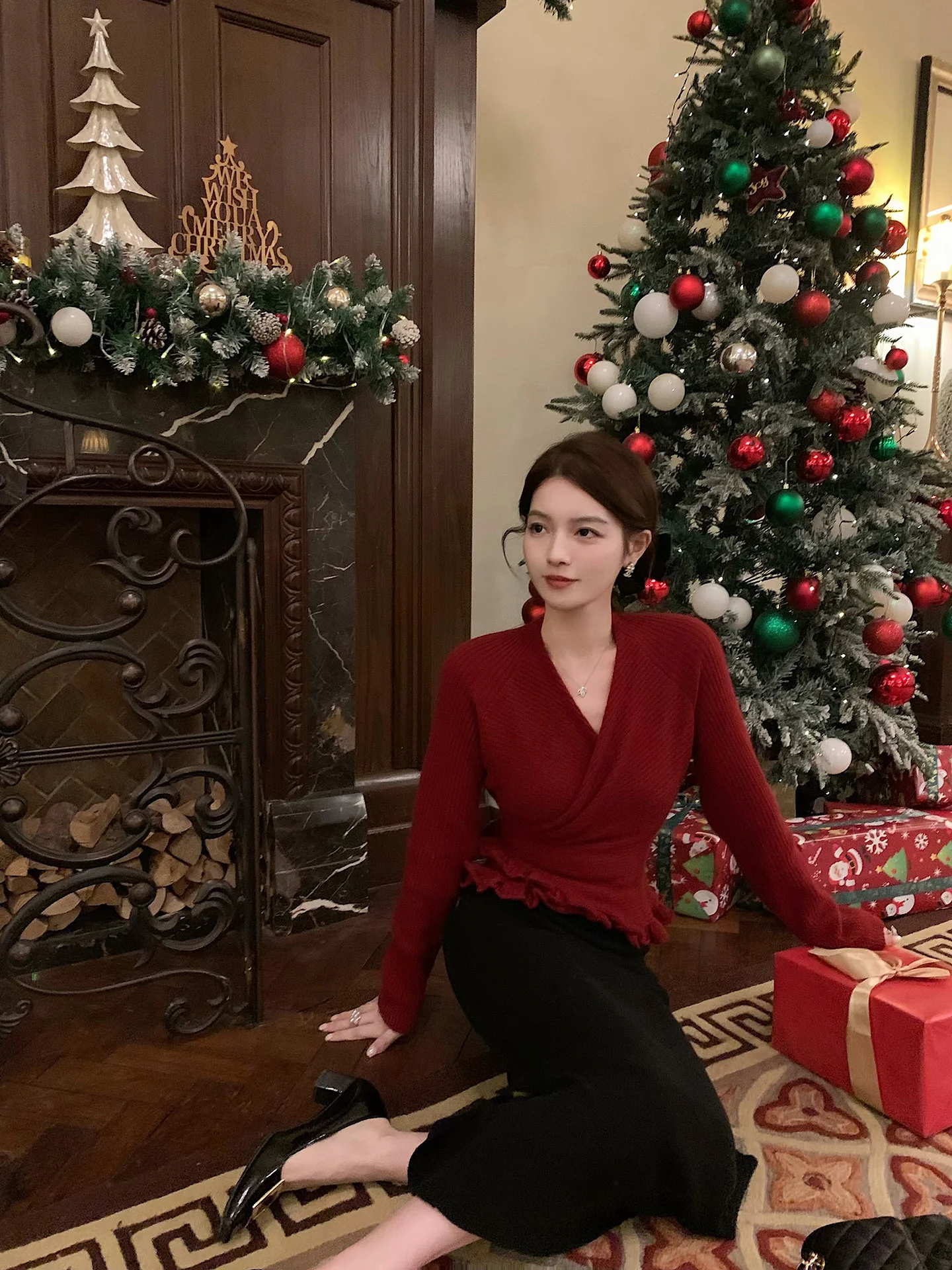 OnlyNee Heart Tob Special Edition: Новогодний красный вязаный шерстяной свитер с V-образным вырезом для женщин, осенне-зимний трикотажный топ
OnlyNee Heart Tob Special Edition: Новогодний красный вязаный шерстяной свитер с V-образным вырезом для женщин, осенне-зимний трикотажный топ