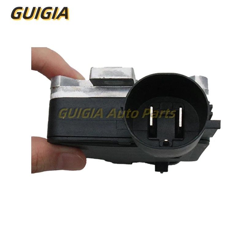 For Ford Focus Mondeo Volvo S80 S60 XC90 Car Engine Cooling Fan Module Radiator Control 940002904 940002906 940004404 940004407
For Ford Focus Mondeo Volvo S80 S60 XC90 Car Engine Cooling Fan Module Radiator Control 940002904 940002906 940004404 940004407