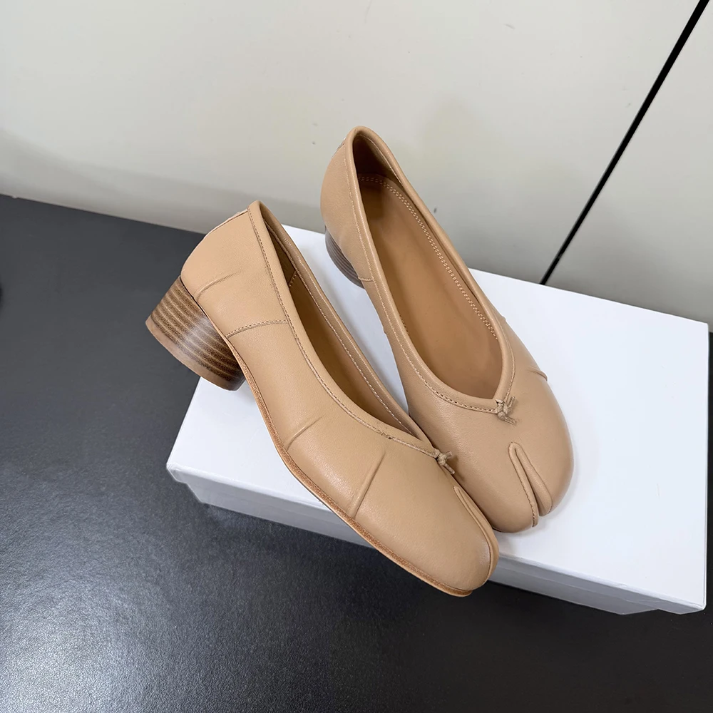 Black Comfortable Flat Ballet Shoes Fashioned Leather Slip-ons Mary Jane Style Sheepskin Folded Design Women's Tibi Lazy Shoes
Black Comfortable Flat Ballet Shoes Fashioned Leather Slip-ons Mary Jane Style Sheepskin Folded Design Women's Tibi Lazy Shoes