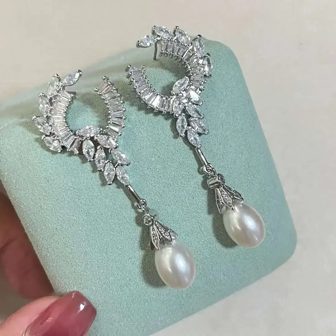 Natural Pearl AAA9-10mm South Sea Water Drop Pearl Earrings 925s
Natural Pearl AAA9-10mm South Sea Water Drop Pearl Earrings 925s