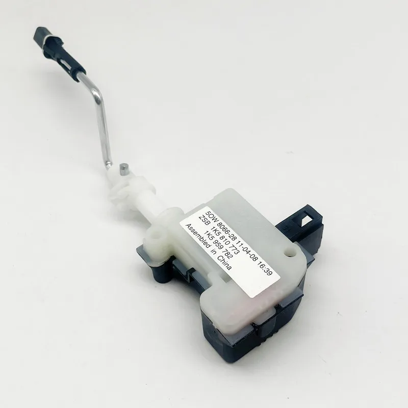 Fuel Filler Flap Door Lock Actuator Servo Motor for VW Jetta Golf 6 Passat B5 Audi TT Skoda 1K5810773A 1K5959782 1T0810773A
Fuel Filler Flap Door Lock Actuator Servo Motor for VW Jetta Golf 6 Passat B5 Audi TT Skoda 1K5810773A 1K5959782 1T0810773A