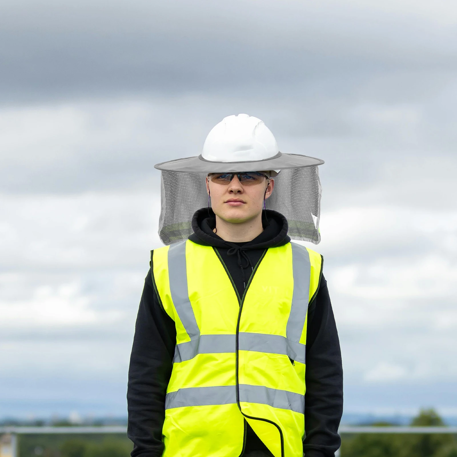 Hard Hat Sun Shade Visor Full Brim Mesh Neck Shield for Construction Helmets UV Protection Outdoor Safety Labor Protection
Hard Hat Sun Shade Visor Full Brim Mesh Neck Shield for Construction Helmets UV Protection Outdoor Safety Labor Protection