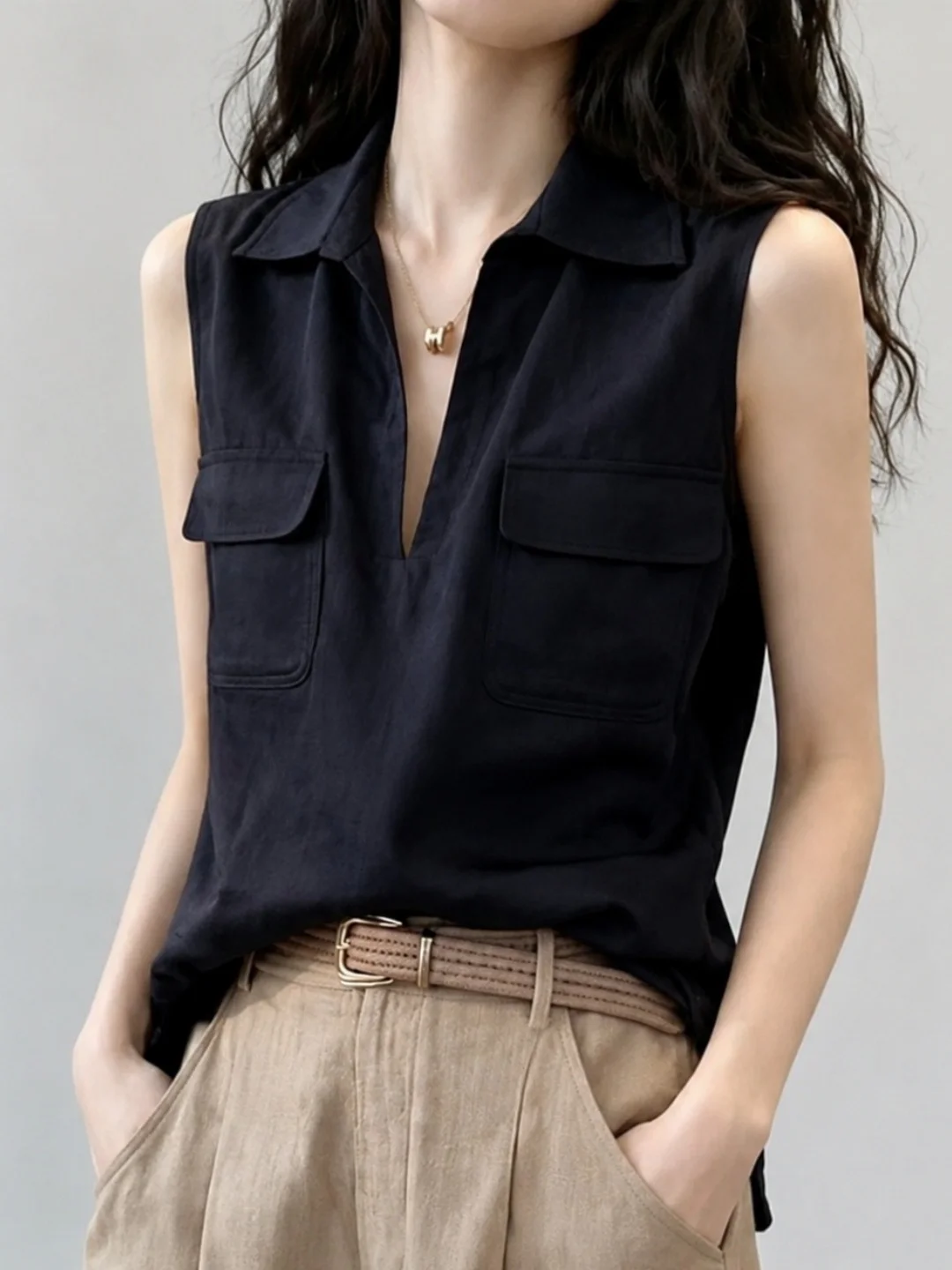 Elegant Pure Color Stand Collar Sleeveless Vest Women's Summer Layering Lightweight Shirt Versatile Casual Loose Fit Top
Elegant Pure Color Stand Collar Sleeveless Vest Women's Summer Layering Lightweight Shirt Versatile Casual Loose Fit Top