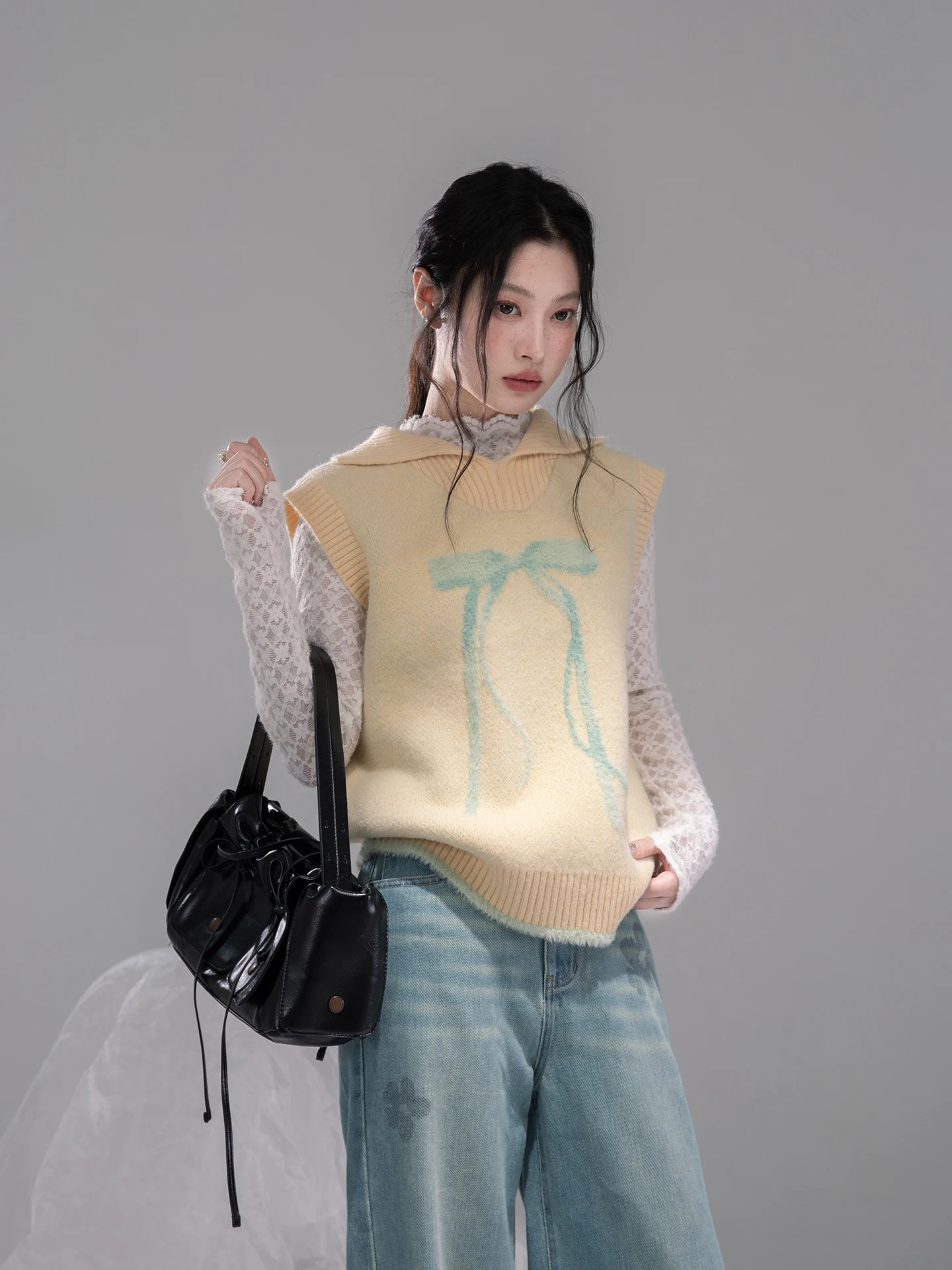 COTRE Early Spring Bright Day Youthful een Yellow V-Ne Embroidered Knitted Vest Soft Sweet Sle Pure E-commerce S
COTRE Early Spring Bright Day Youthful een Yellow V-Ne Embroidered Knitted Vest Soft Sweet Sle Pure E-commerce S