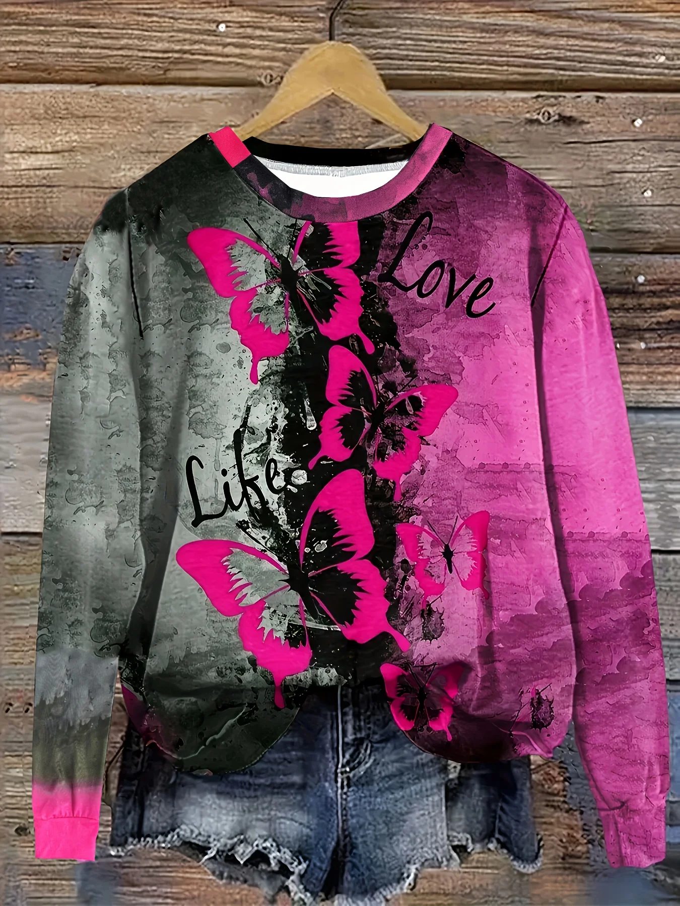 Retro Women's Sweatshirts Tops Autumn 3D Butterfly Printed Casual Long Sleeve Pullover Polyester Fiber Crew Neck Female Clothing
Retro Women's Sweatshirts Tops Autumn 3D Butterfly Printed Casual Long Sleeve Pullover Polyester Fiber Crew Neck Female Clothing