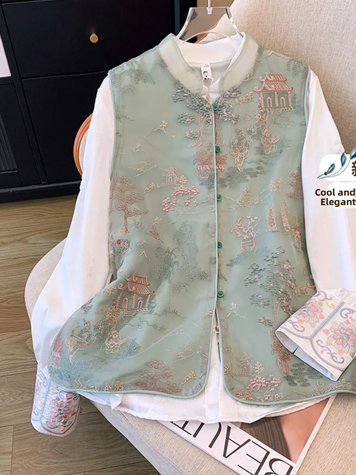 Европейский комплект из органзы с тяжелой вышивкой, женский весенне-осенний новый китайский джинсовый жилет, многослойный комплект из двух предметов
Европейский комплект из органзы с тяжелой вышивкой, женский весенне-осенний новый китайский джинсовый жилет, многослойный комплект из двух предметов