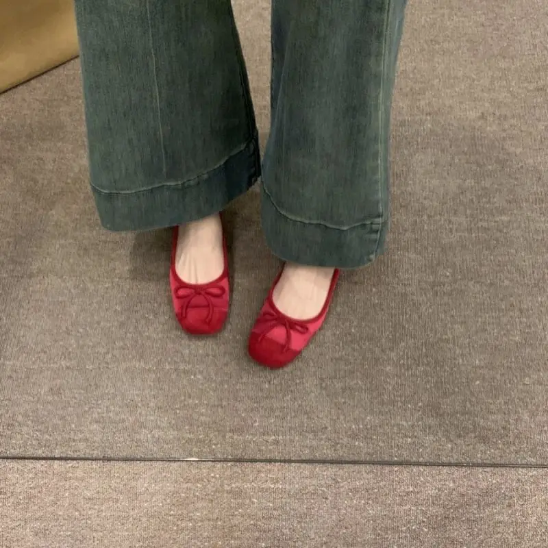 Girls Fashion Flat Shoes French Sandals Retro Comfortable Breathable Casual Professional Ladies Soft Bottom Silver Ballet Shoes
Girls Fashion Flat Shoes French Sandals Retro Comfortable Breathable Casual Professional Ladies Soft Bottom Silver Ballet Shoes
