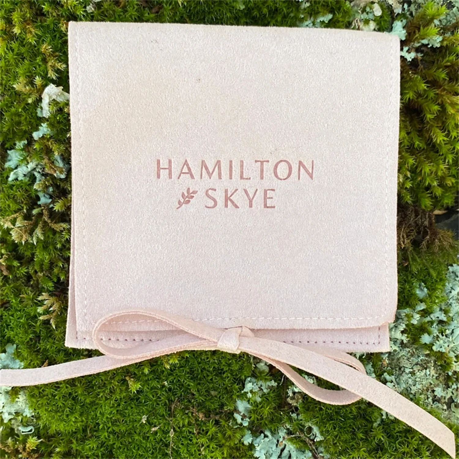 50pcs pink bulk personalized jewelry packaging pouch custom logo envelope bag for Brooch Necklace earrings Watch packaging bag
50pcs pink bulk personalized jewelry packaging pouch custom logo envelope bag for Brooch Necklace earrings Watch packaging bag