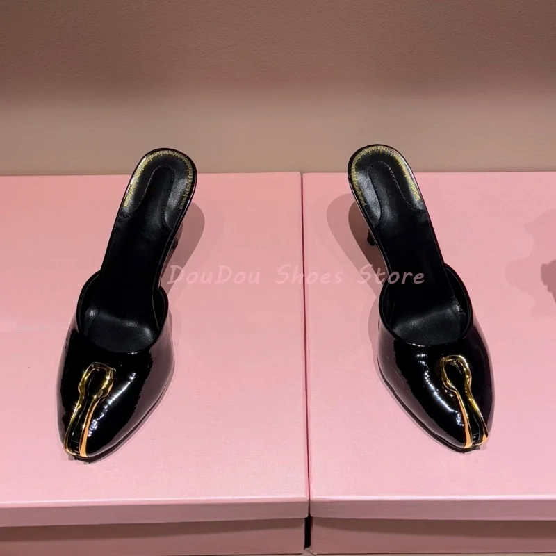 White Black Patent Gold Keyhole Cutout Mule Slippers Women Metal Decor Slip On Thin High Heels Fashion Wedding Prom Party Shoes
White Black Patent Gold Keyhole Cutout Mule Slippers Women Metal Decor Slip On Thin High Heels Fashion Wedding Prom Party Shoes