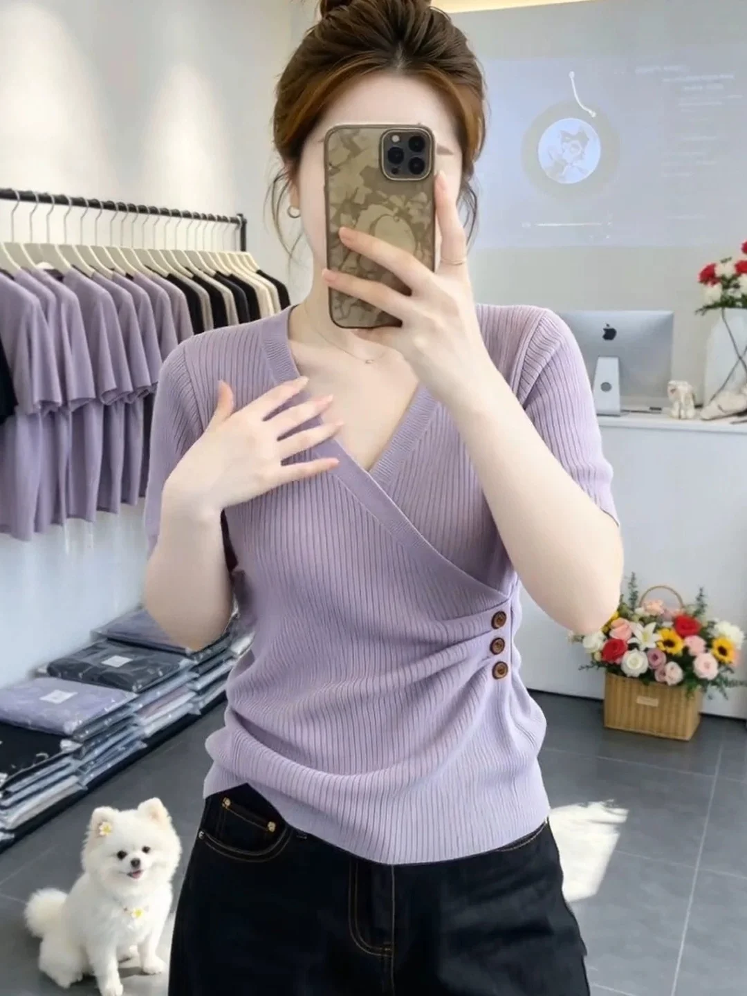 Slimming V-Neck Short Sleeve Knitwear Women's plus Size Summer Top Elegant Waist-Cinching Versatile Korean Style Commute Wind
Slimming V-Neck Short Sleeve Knitwear Women's plus Size Summer Top Elegant Waist-Cinching Versatile Korean Style Commute Wind
