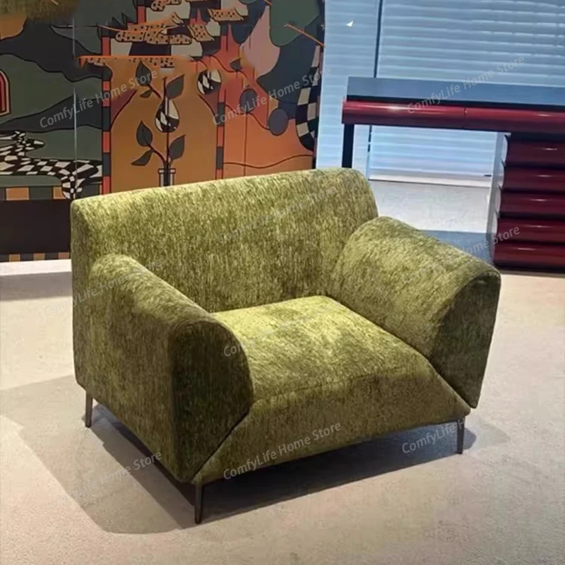 Luxury Classic Living Room Sofa With Black Legs Nordic Elegant Aesthetic Living Room Sofa With Bed Retro Canapé Sofa Furniture
Luxury Classic Living Room Sofa With Black Legs Nordic Elegant Aesthetic Living Room Sofa With Bed Retro Canapé Sofa Furniture